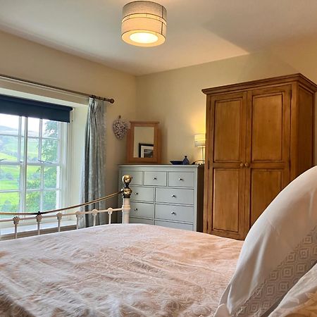 Plas Yn Yale With Mountain Views From All Windows Wrexham Exterior photo