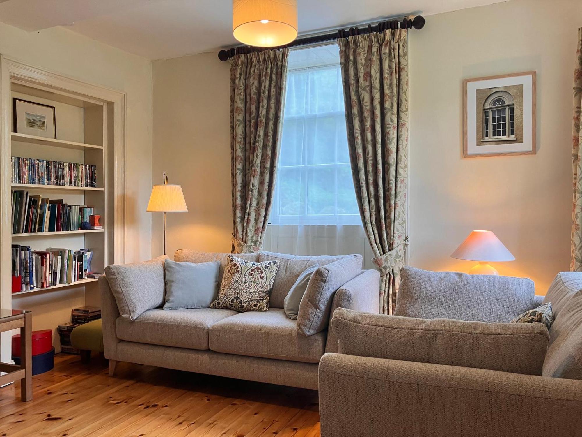 Plas Yn Yale With Mountain Views From All Windows Wrexham Exterior photo